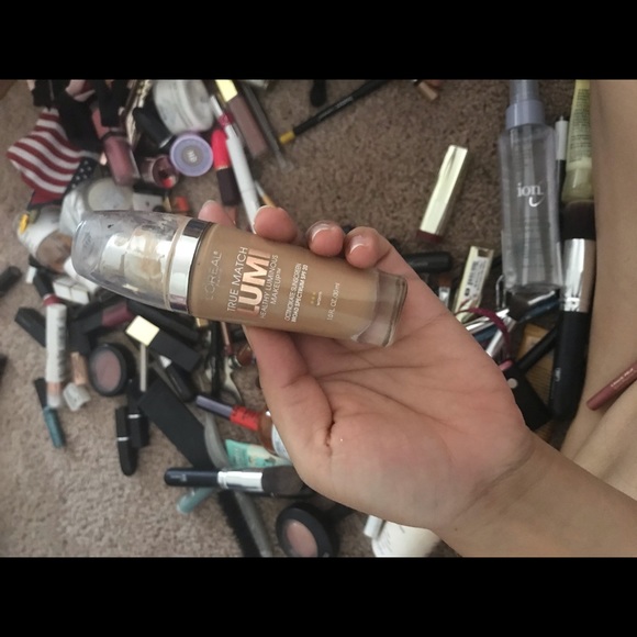 Makeup - Picture 13 of 16